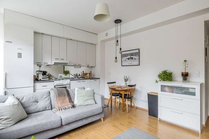 Kerrostalo, 2h+k+kph+ranskalainen parveke, 42 m², Lassila – pohled 3