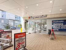 Kävelyetäisyydellä on myös K-Supermarket Perkkaa.