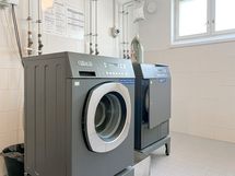 Taloyhtiössä on myös pesutupa.