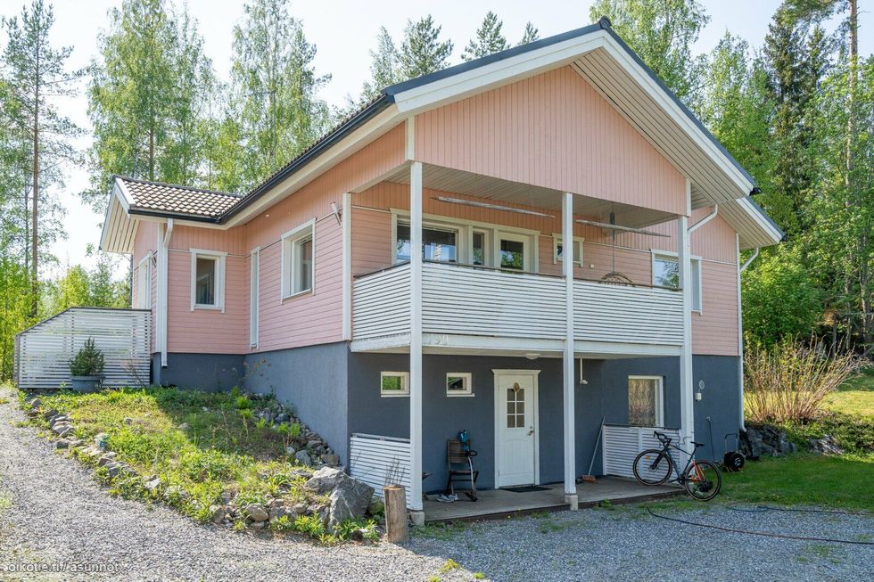 170 m² Pälkäneentie 799, 37600 Valkeakoski Omakotitalo 5h myynnissä -  Oikotie 17198864