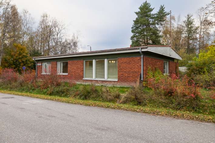 Omakotitalo, 5h+k+s+at, 118/200 m², Huutoniemi, Vaasa