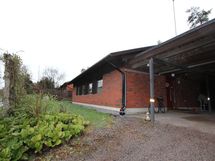 Autokatos ja sisääntulo