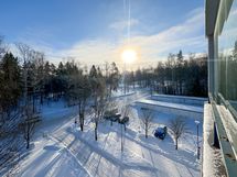 Näkymä kadun suuntaan itään 4. kerroksesta.