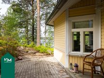 Talousrakennukselta