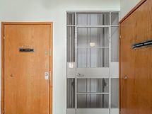 Taloyhtiössä on hissi.