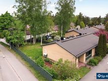 Julkisivu