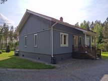 Julkisivu