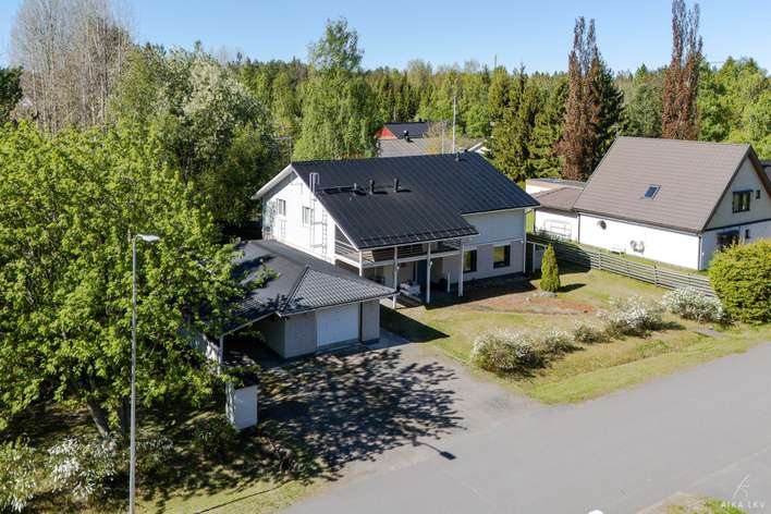 Omakotitalo, 6h+k+kh+s, 187/234 m², Haukipudas, Oulu