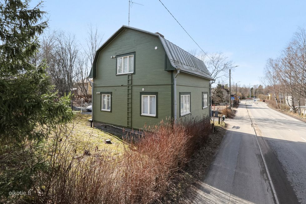 Julkisivu