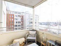 Lasitukset kahteen suuntaan maiseman maksimoimiseksi