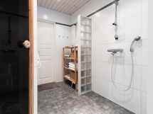 Alakerran kylpytilat