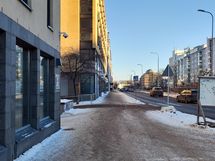 Todella keskeinen sijainti ja Kampin ostoskeskukseen kävelymatka.