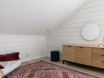 Yläkerran makuuhuone