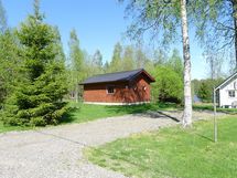 aittarakennus taustalla