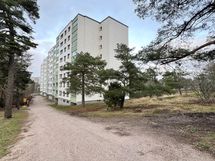 Lyhyt matka metrolle, rantaraitille, lähikauppaan