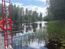 kymijoen rantaa n.200m jossa venelaiturit
