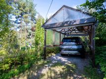 Autokatos sähköistetty