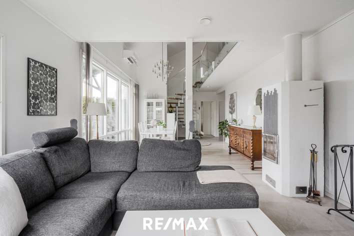 Omakotitalo, 4mh+oh+rt+k+khh+ph+s+aula+var, 166,5/195,0 m², Liljalaakso, Turku