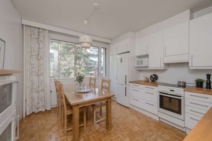 Kerrostalo, 3h+k+kph+parveke, 76 m², Viherlaakso, Espoo