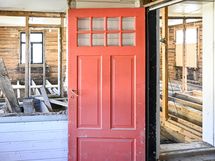 Alakerran purkutyöt aloitettu