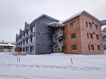 Julkisivu
