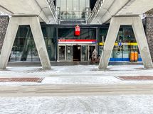 Metroasema Siilitie on kävelyetäisyydellä.