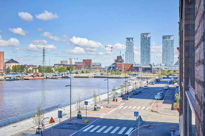 Kerrostalo, 4h, avok., kph, wc, lasitettu parveke, 91 m², Sompasaari, Helsinki