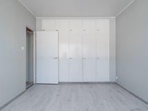 makuuhuoneen kaapistot 2