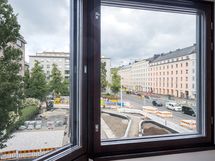 Avarat näkymät rakenteilla olevaan puistoon