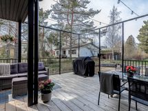 olohuoneesta käynti terassille