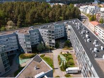 Taloyhtiön sisäpihaa