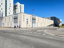 K-Supermarket Perkkaa asunnolta 400m (kävellen 6min).