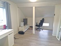 Yläkerran makuuhuone 1