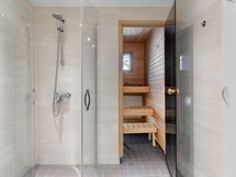 Kylpyhuone ja sauna saneerattu 2011