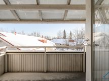 Parveke sisäpihalle