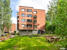 Kolmannen kerroksen kulmahuoneisto