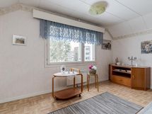 Yläkerran toinen makuuhuone