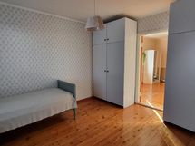 Kaapistoja huoneissa