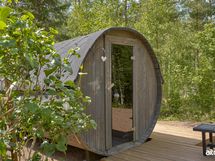 Tynnyrisaunassa on tunnelmaa.