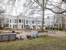 Taloyhtiön asukkaita hemmotellaan hienoilla yhteiskäytössä olevilla piha-alueilla.