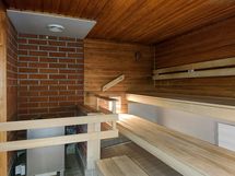 Taloyhtiön viihtyisä sauna tarjoaa mahdollisuuden löylyihin