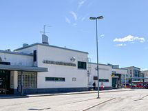 Linja-autoasema löytyy noin 5min kävelymatkan päästä