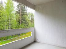 Parvekeeltä on vehreät näkymät