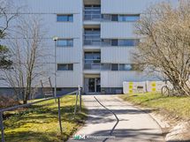 Sisäänkäynti rappuun