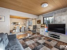 Olohuoneesta ruokailutilaan