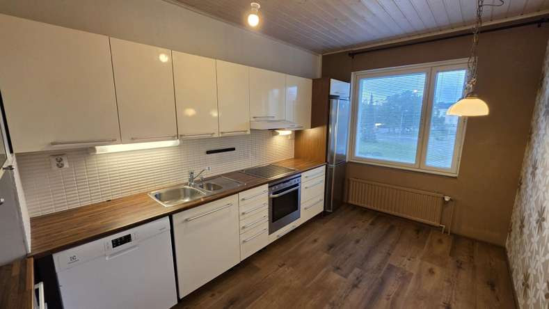 Kerrostalo, 3h + k + parveke, 68,5 m², Riihiketo, Pori