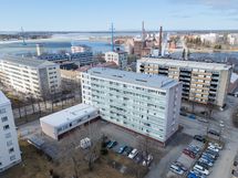 Meri ja Onkilahti aivan vieressä / Havet och Metviken direkt bredvid