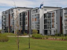 julkisivu joelta päin