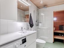 Saniteettitilat + sauna on uusittu 2020-luvulla.