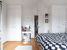 Makuuhuone 1 kaappitiloja